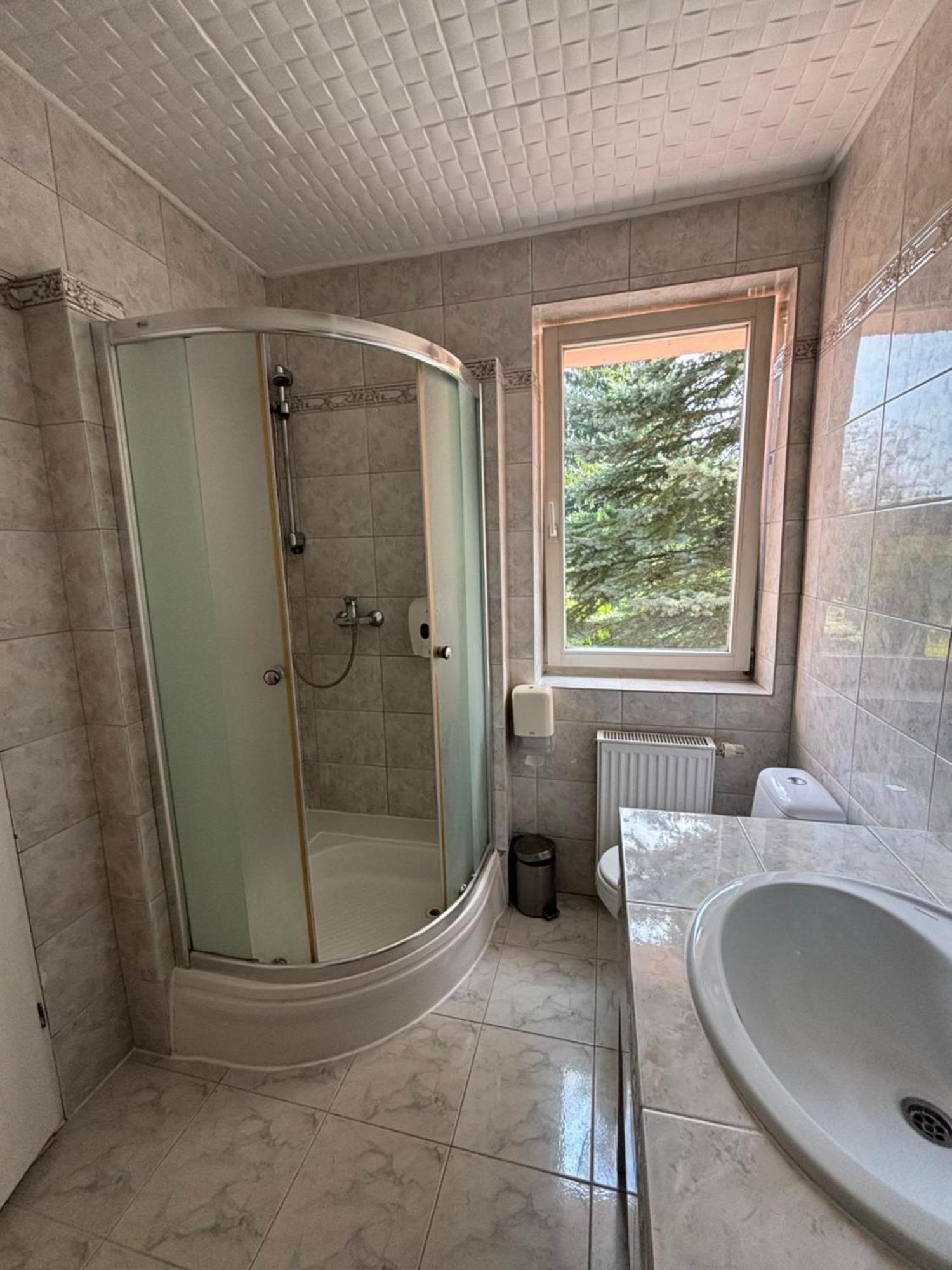 Hotel Restauracja Malopolska Jasło Екстериор снимка